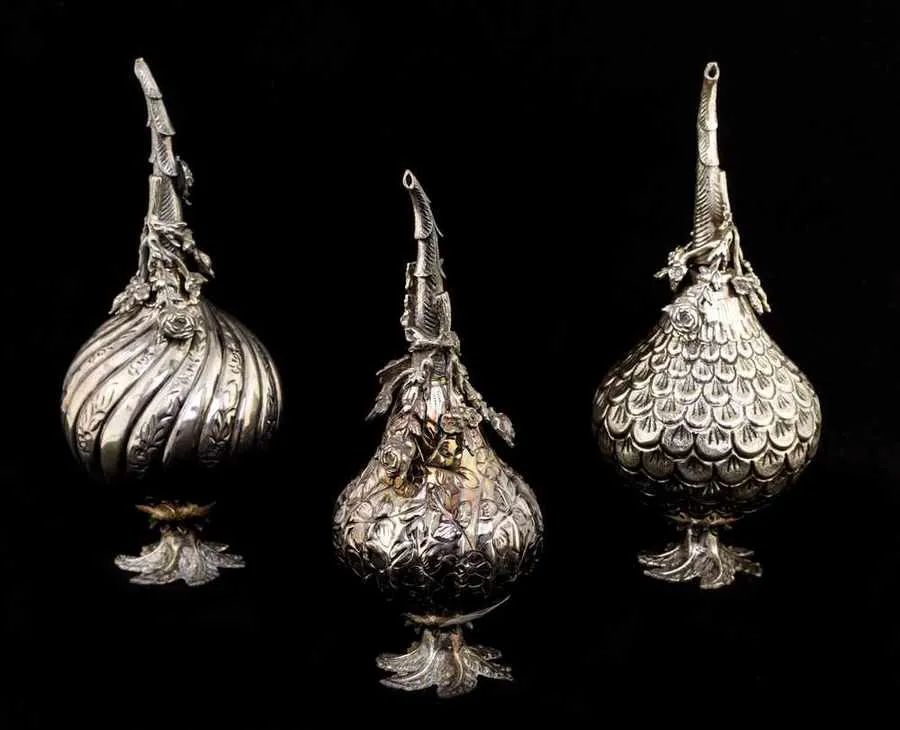 Porta Profumi in Argento3.webp