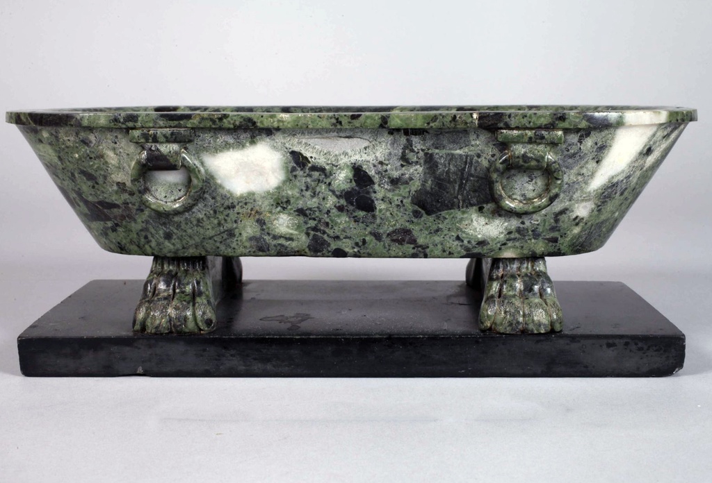 Vasca in marmo verde serpentino