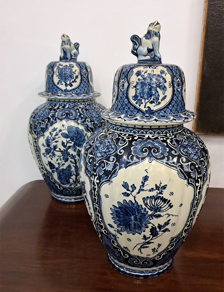 [CA1355] Coppia di potiche di Delft