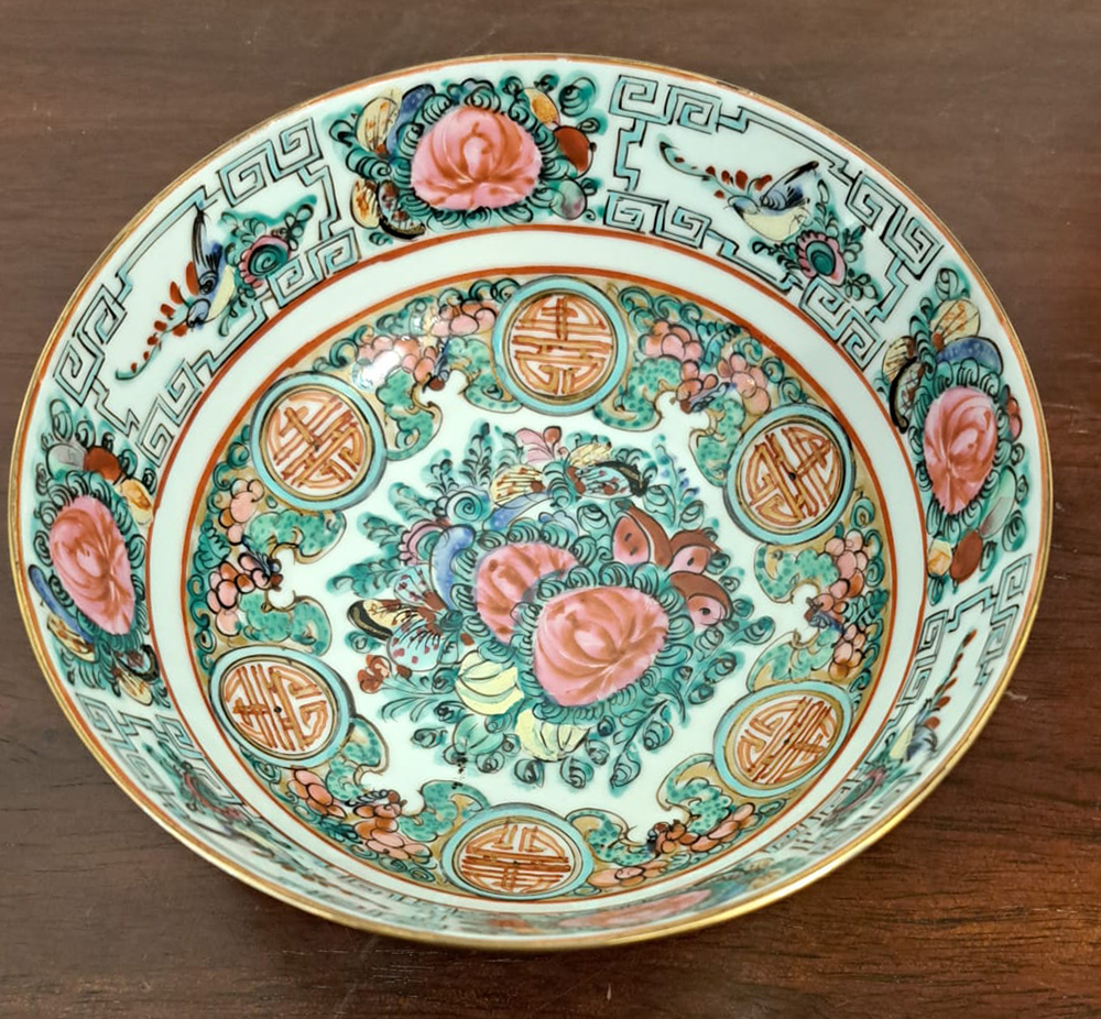 [CA1359] Ciotola in porc. Policr. Fam. Rosa