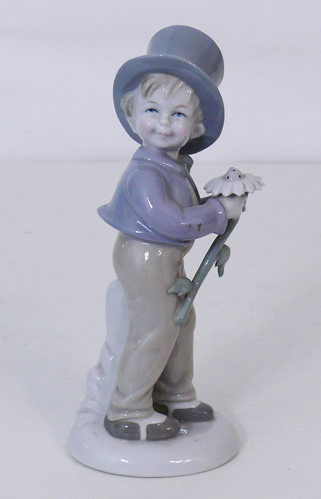 [Z1370] Bambino in Porcellana