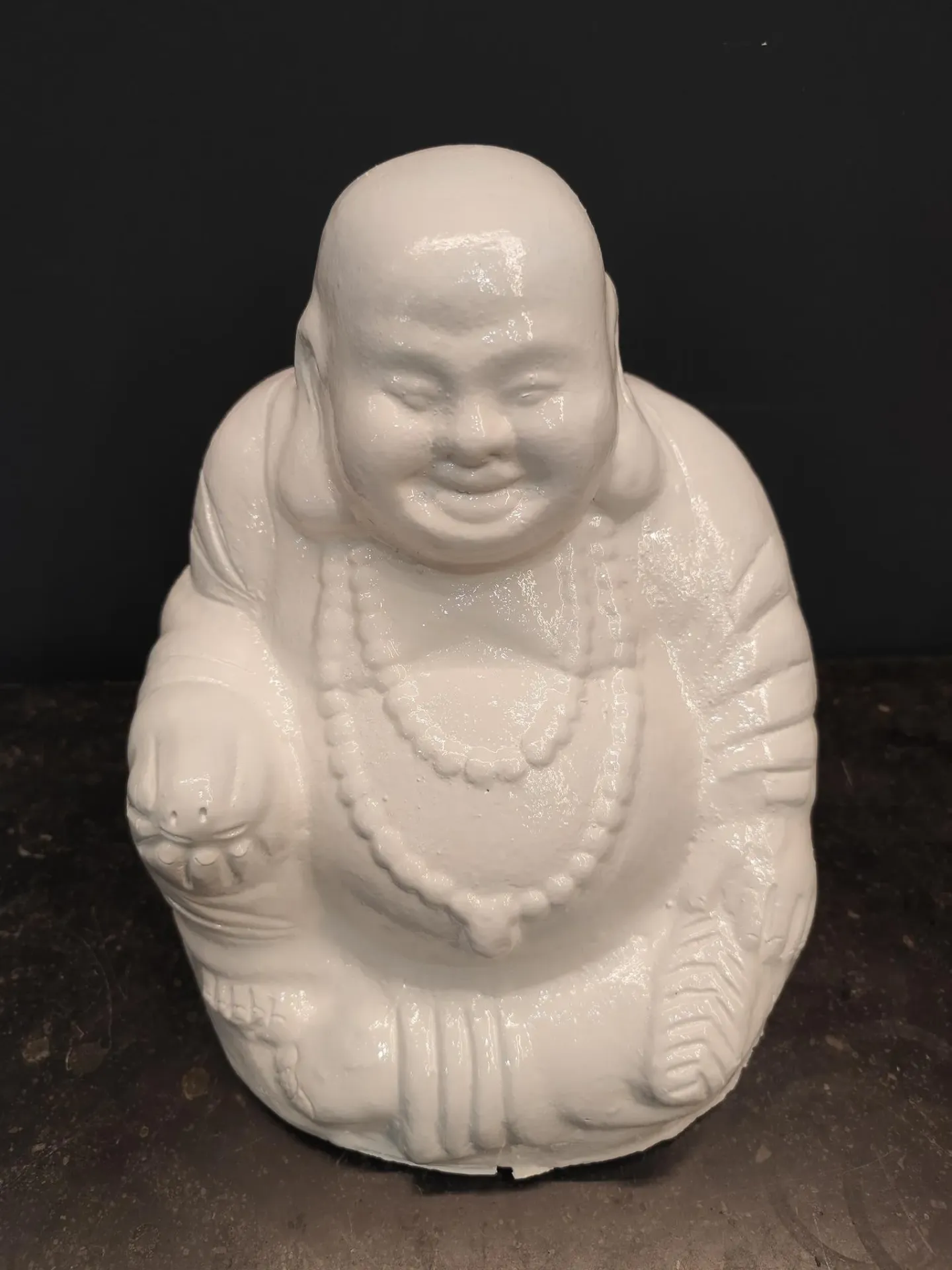 Scultura in terracotta raff. Buddha