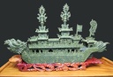 Grande "Dragon Boat" in giada spinacio
