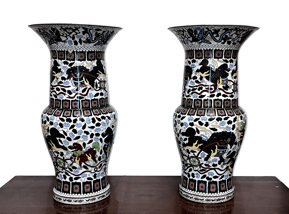 Coppia di vasi Cloisonnè montati a lampada