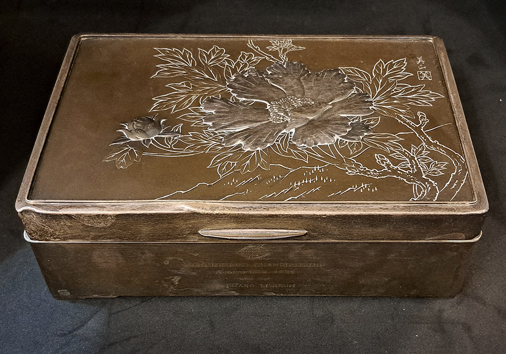 Scatola giapponese in metallo