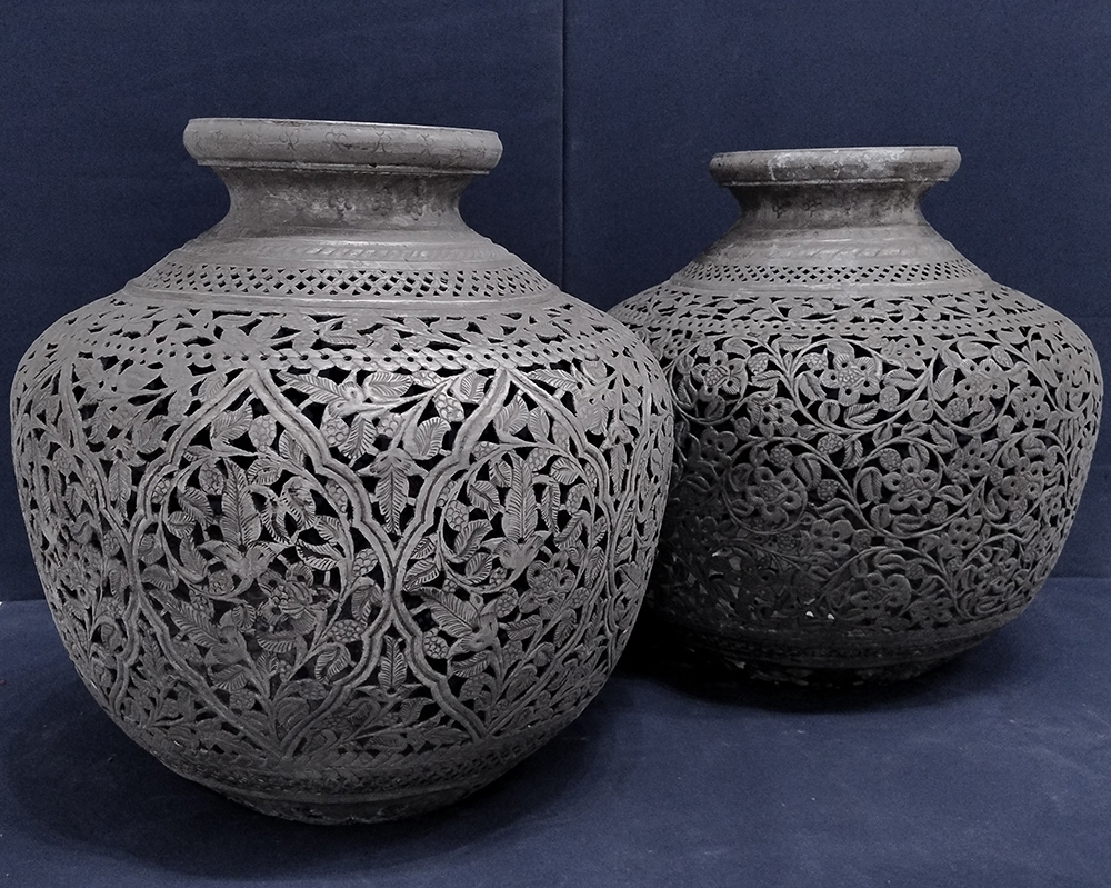 Coppia di grandi bruciaprofumi islamici