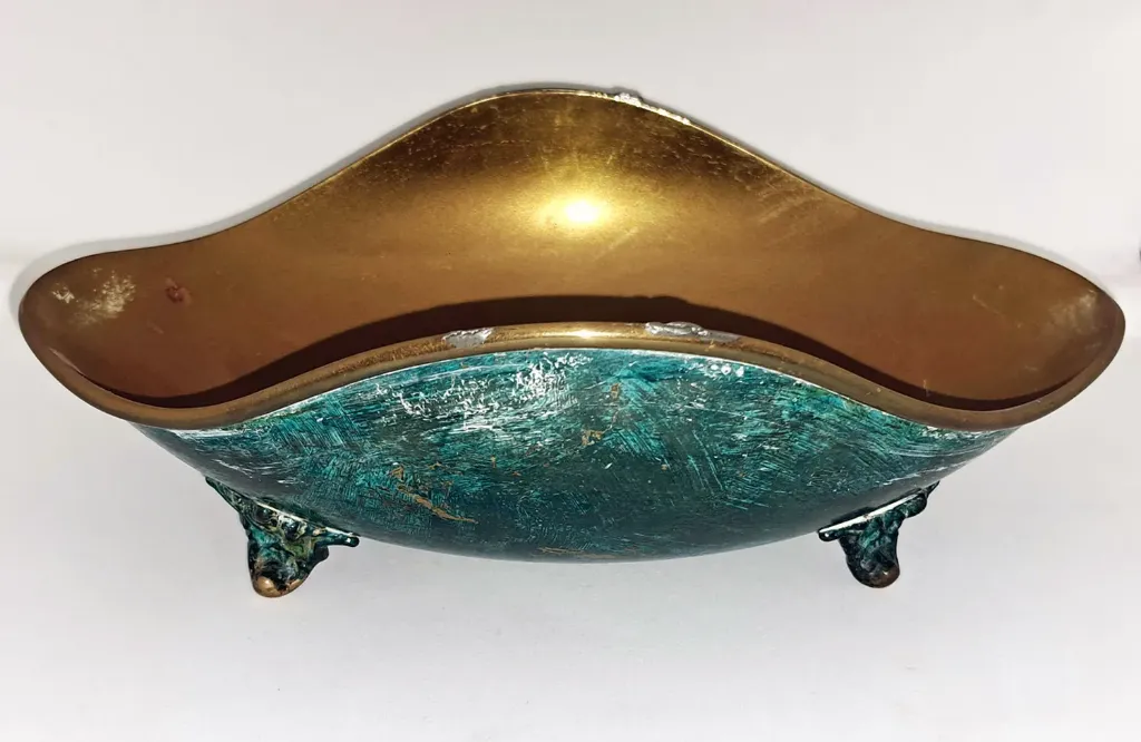 Centrotavola in bronzo