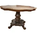 Tavolino da salotto con piano polilobato