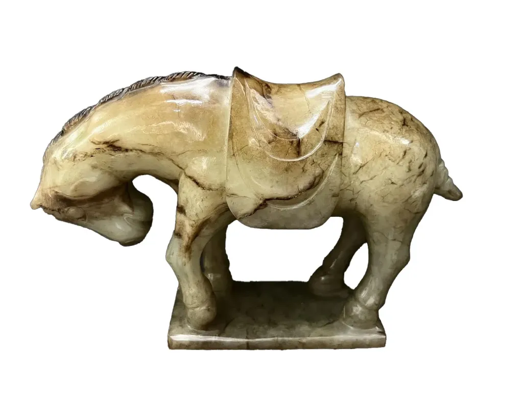 [CA/1634] Scultura in giada raff. Cavallino